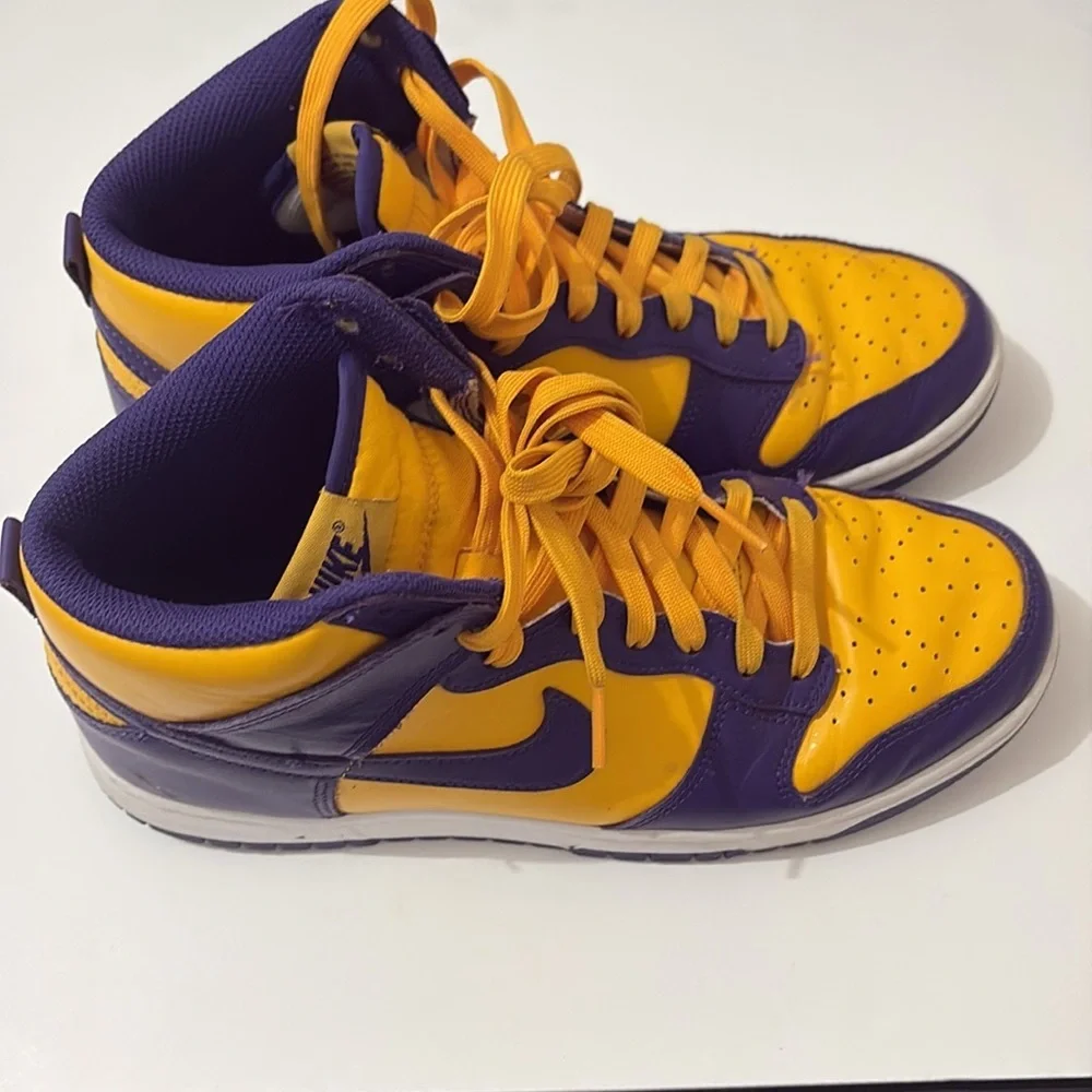 Nike Men’s Dunk High Retro Lakers Edition Purple  and Gold Sneakers  Size 8.5